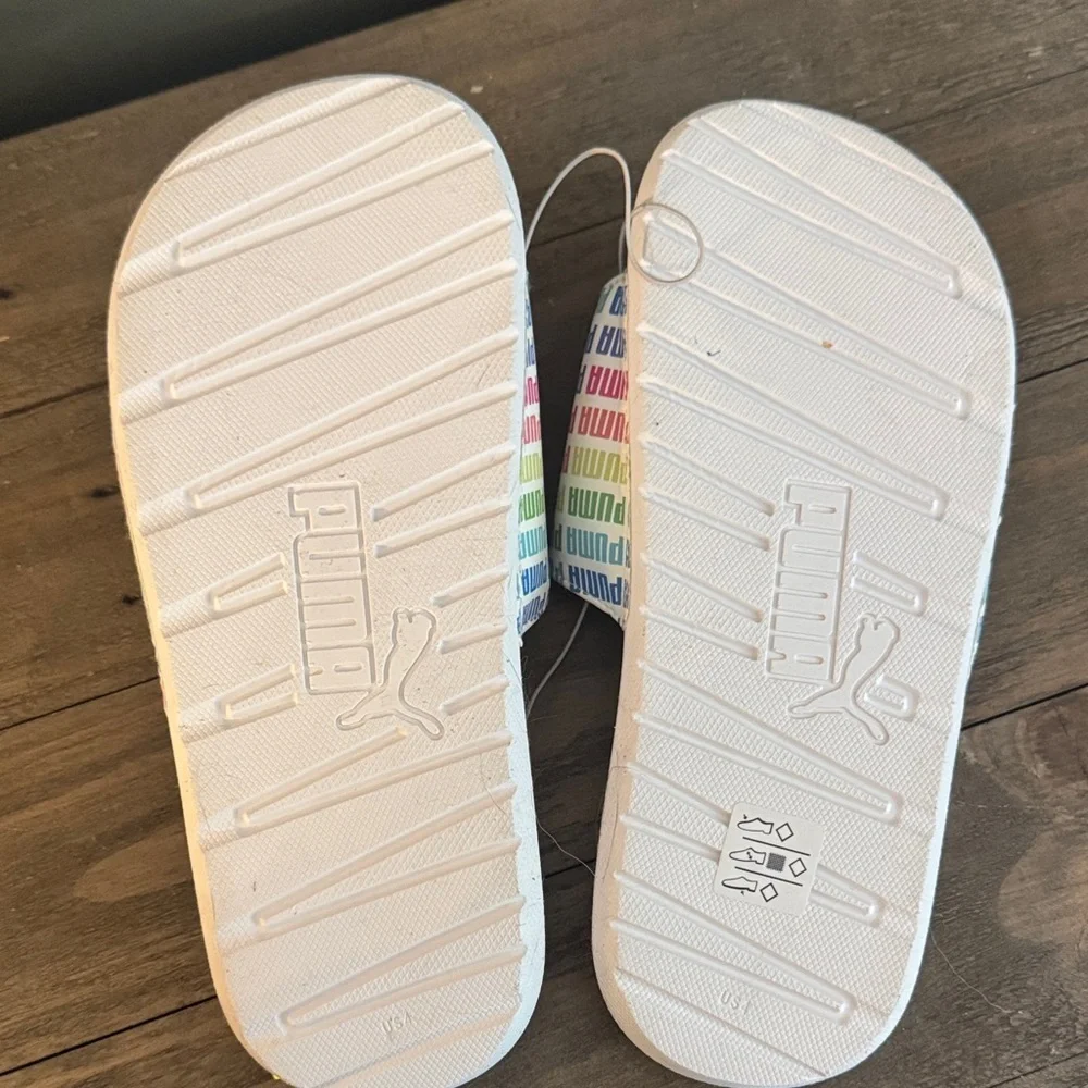 Puma Kids White Slides with Multicolor Logo Strap